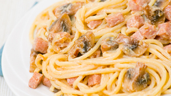 Spaghete cu sunca si Grana Padano